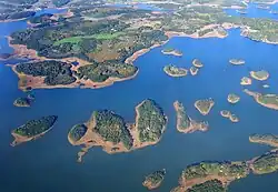 Luchtfoto van enkele scheren in de omgeving van Turku.