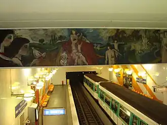 kunstwerk op de mezzanine van het station