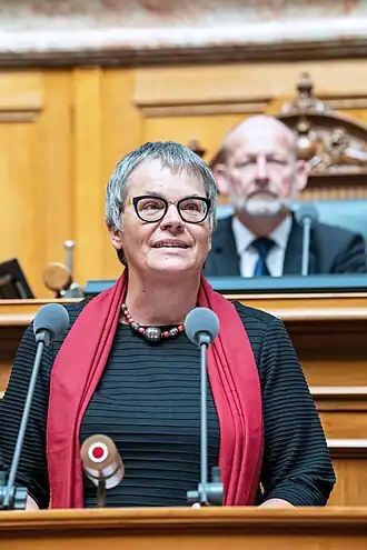 Liliane Maury Pasquier in de Nationale Raad in 2018. Op de achtergrond Dominique de Buman.