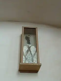 Haarvlecht die volgens de overlevering zou toebehoren aan de heilige Catharina, aan wie vroeger ook een altaar gewijd was in de kerk