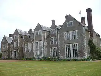 Loseley Park diende als de buitenkant van Barton Park, de thuisbasis van de familie Middleton.