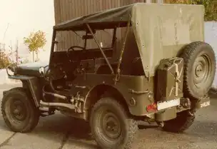 Hotchkiss M201 - achteraanzicht