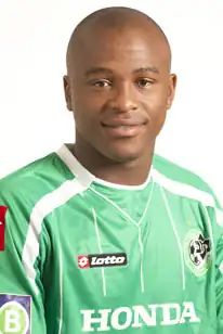 Masilela in 2012 als speler van Maccabi Haifa
