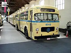 Bus 8048 in een uitmonstering als lijn 49.