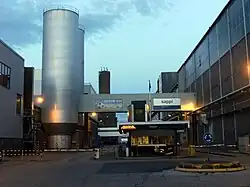 Entree met portiersloge