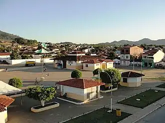 Het plein praça Wilian Faria Valadão in Maiquinique