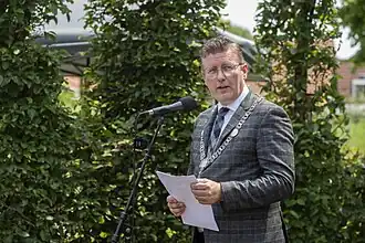 Oosterwijk tijdens de jaarlijkse herdenking bij het Lancaster-monument in Rijsoord (2024).