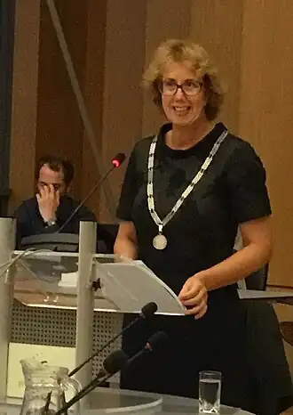 Mulder in de gemeenteraad van Goes na haar beëdiging op 12 september 2018.