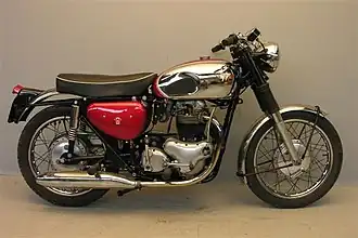 Het AJS Model 33 CSR was identiek aan deze Matchless G15 CSR