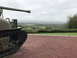 Zicht vanaf heuvel op vallei