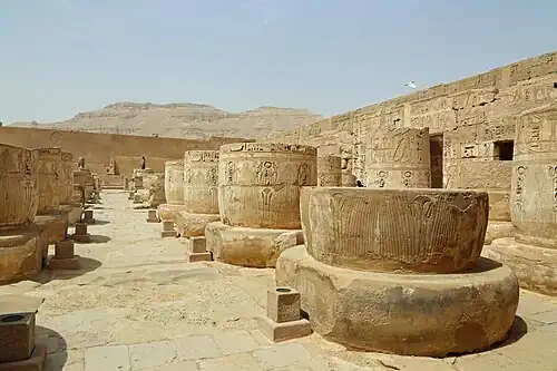 Eerste of grote hypostyle zaal