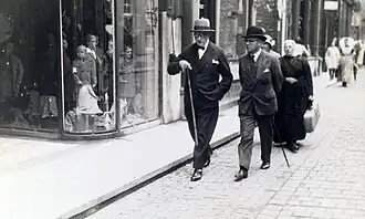 Meerkamp van Embden (links), ca. 1934