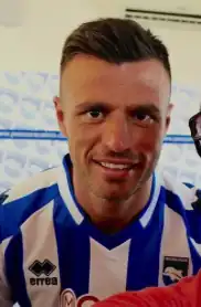 Memushaj in 2016 als speler van Pescara