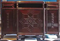 Kast voor het echtpaar Menko-van Dam