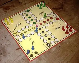 Speelbord met pionnen