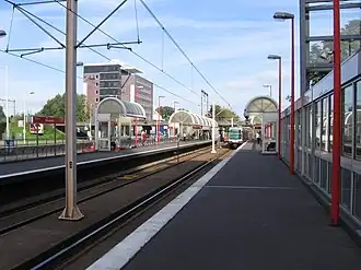 Perron langs het spoor richting Graskruid.