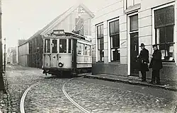 Tweeassige trammotorwagen 4 van de tramlijn Vlissingen - Middelburg.