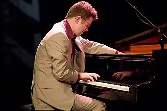 Mike Roelofs live tijdens jazz in Duketown 2016