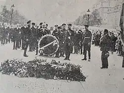 Miller met Kozakken bij de Arc de Triomphe, Parijs, 1930