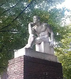 De rustende atleet, Minervalaan, Amsterdam (1941)