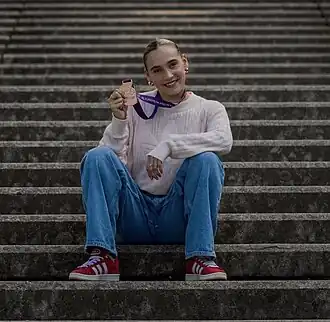 Bisschops met de bronzen plak van Rome 2024