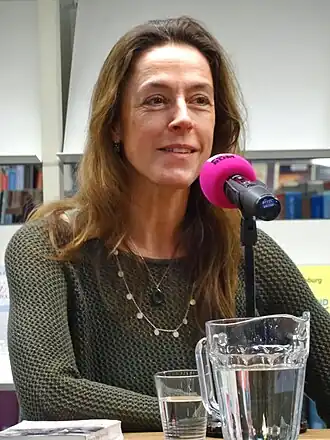 Van Hengel bij de opening van de expositie 'In de geest van Vroman' in de Openbare Bibliotheek Groningen (2016).