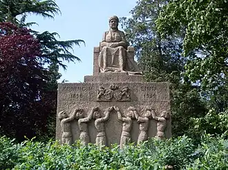 Monument Koningin Emma (1938), Emmaplein, Amsterdam