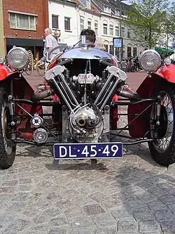 Watergekoeld JAP-motorblok in een Morgan Super Sport uit 1934