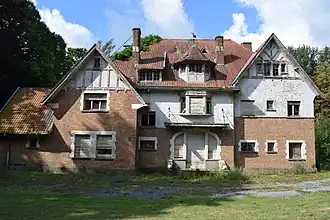 Mortagnekasteel, landhuis in cottagestijl