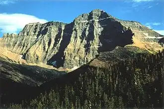Mount Cleveland is de hoogste berg van de Lewis Range