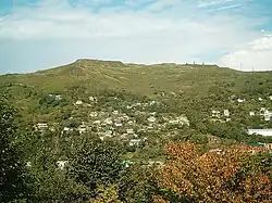De Sopka Cholodilnik ("koelkast") is de hoogste heuvel van de stad Vladivostok