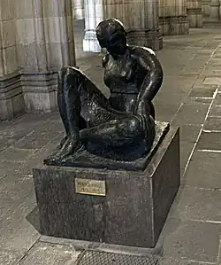 Mujer sentada, Barcelona