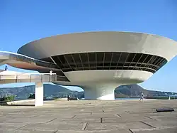 Het Museu de Arte Contemporânea van Oscar Niemeyer