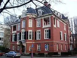 Het gebouw van de vroegere Boerhaave kliniek (2010)