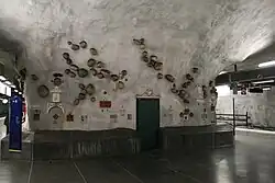 De ornamenten en stenen van het Strindberghuis