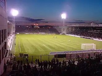 Het stadion tijdens Nîmes – Tours in september 2008.