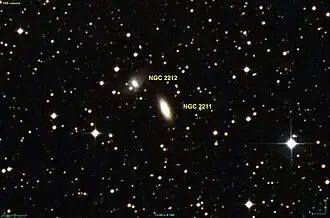 NGC 2211 (rechts) en NGC 2212