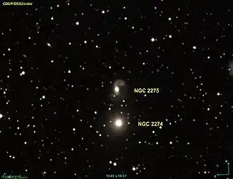 NGC 2275 (boven) en NGC 2274