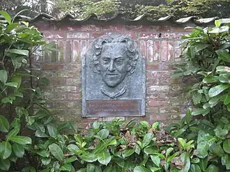 Plaquette van Els Boon door Constance Wibaut in Wassenaar