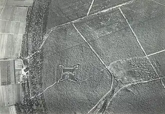 Luchtfoto van de Mookerschans, 1920-1940. Nederlands Instituut voor Militaire Historie.
