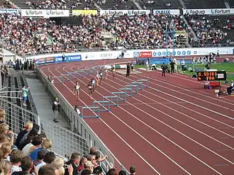 Een 400 m horden voor vrouwen
