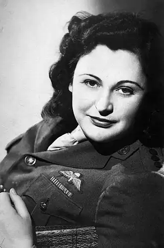 Nancy Wake, 1945.