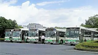 Bussen van Nara Kotsu bij station Takonohara