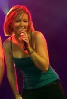 Natasha Hamilton tijdens een concert in Polen (2005)