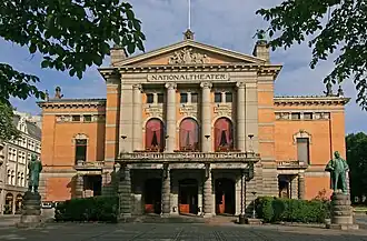 Hoofdingang Nationaltheatret Oslo