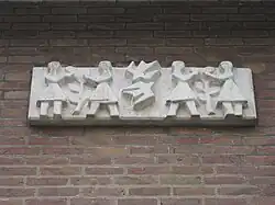 Gevelreliëf (1949), Amsterdam-Noord