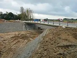 Nieuwe brug bij nevengeul