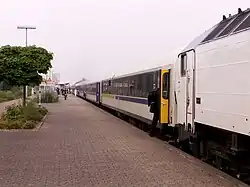 Trein van der NOB met voormalige FLEX-rijtuigen in Husum (2007)