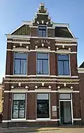 Woonhuis met neorenaissance stijlelementen