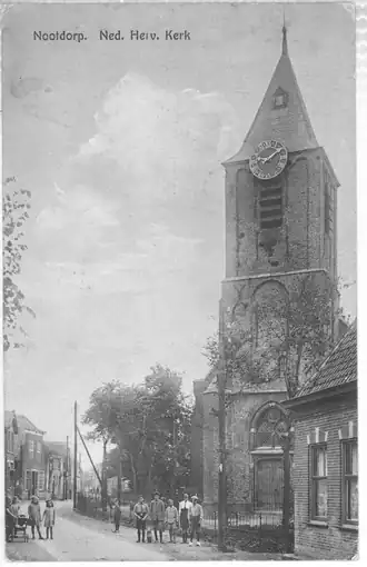 Nederlands-hervormde kerk in de Dorpsstraat te Nootdorp, circa 1920